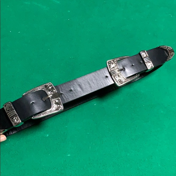 Black leather double buckled belt - Picture 2 of 5